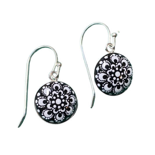 Earrings Black & White
